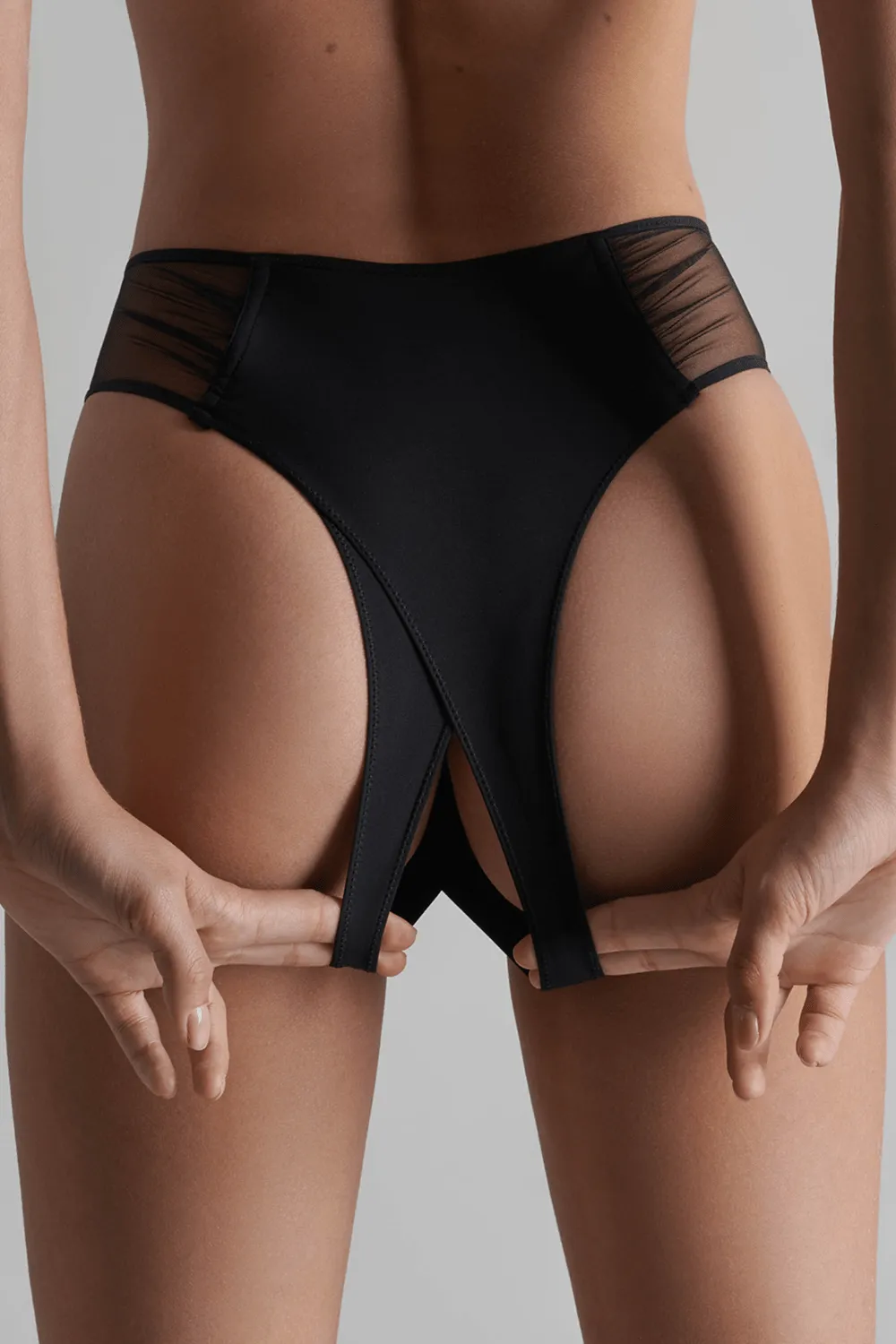 Nuit Fauve Openable High Waist Suspender Tanga